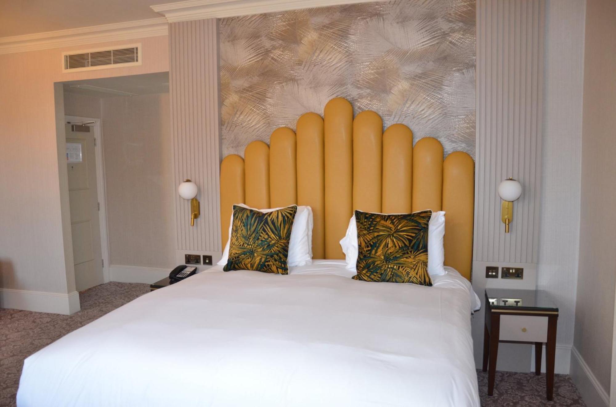 Voco The Clifton Folkestone By Ihg Hotel Bagian luar foto