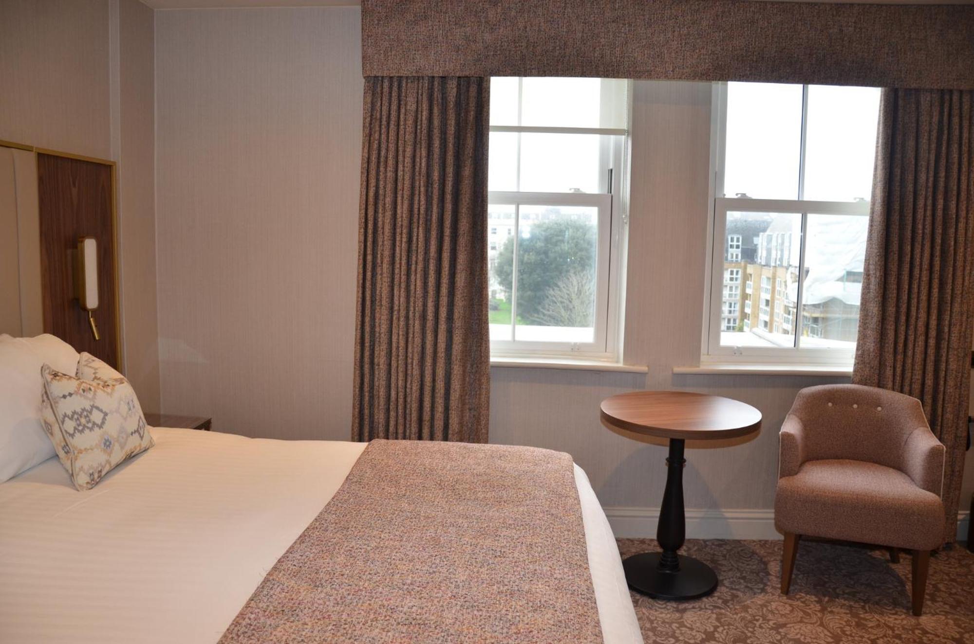 Voco The Clifton Folkestone By Ihg Hotel Bagian luar foto