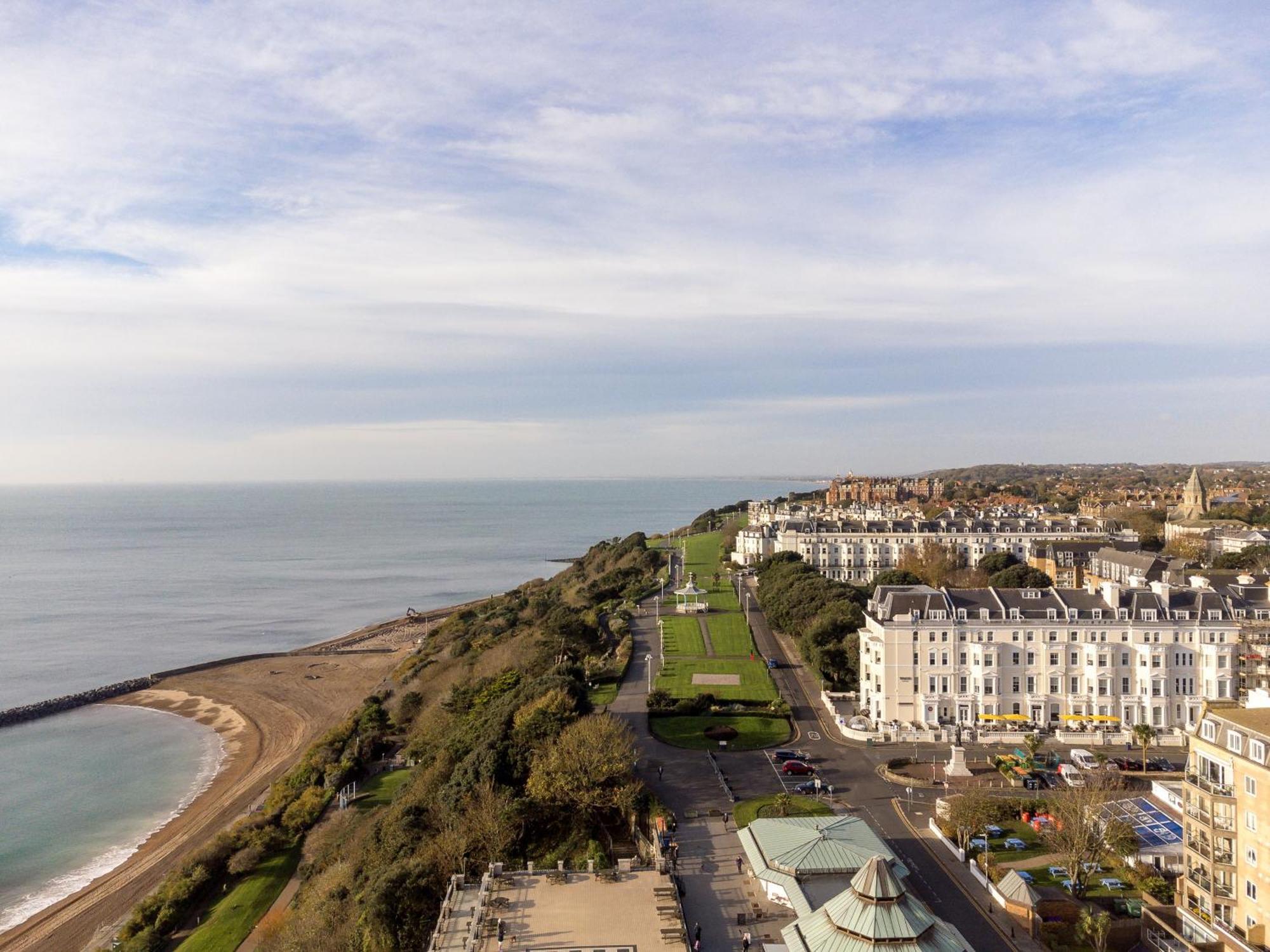 Voco The Clifton Folkestone By Ihg Hotel Bagian luar foto