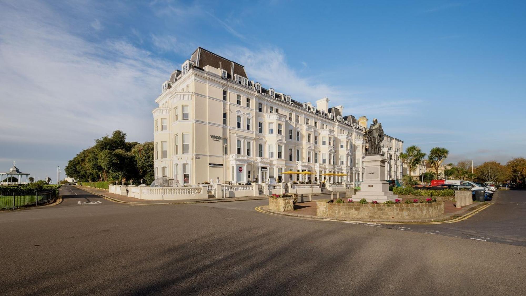 Voco The Clifton Folkestone By Ihg Hotel Bagian luar foto